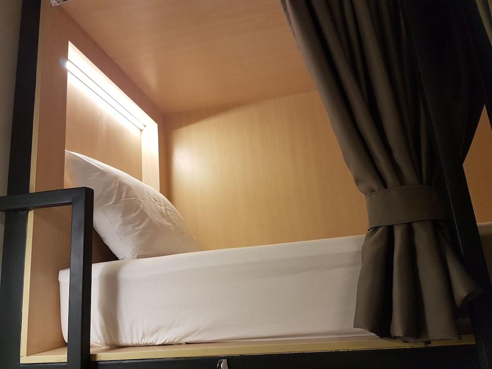 Hotel 1000 Miles 2*