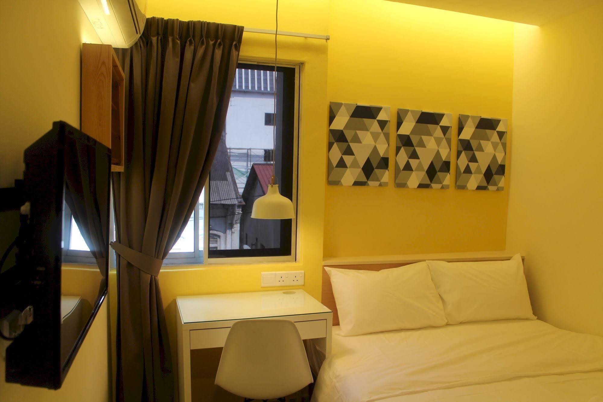 Hotel 1000 Miles 2*