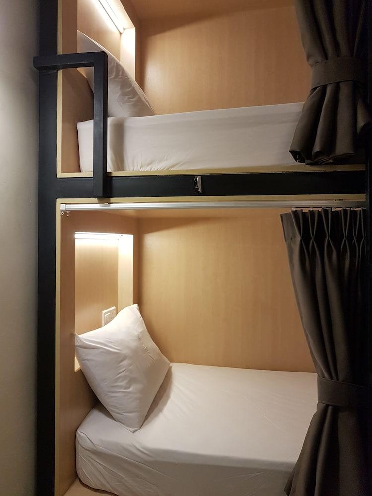 Hotel 1000 Miles 2*