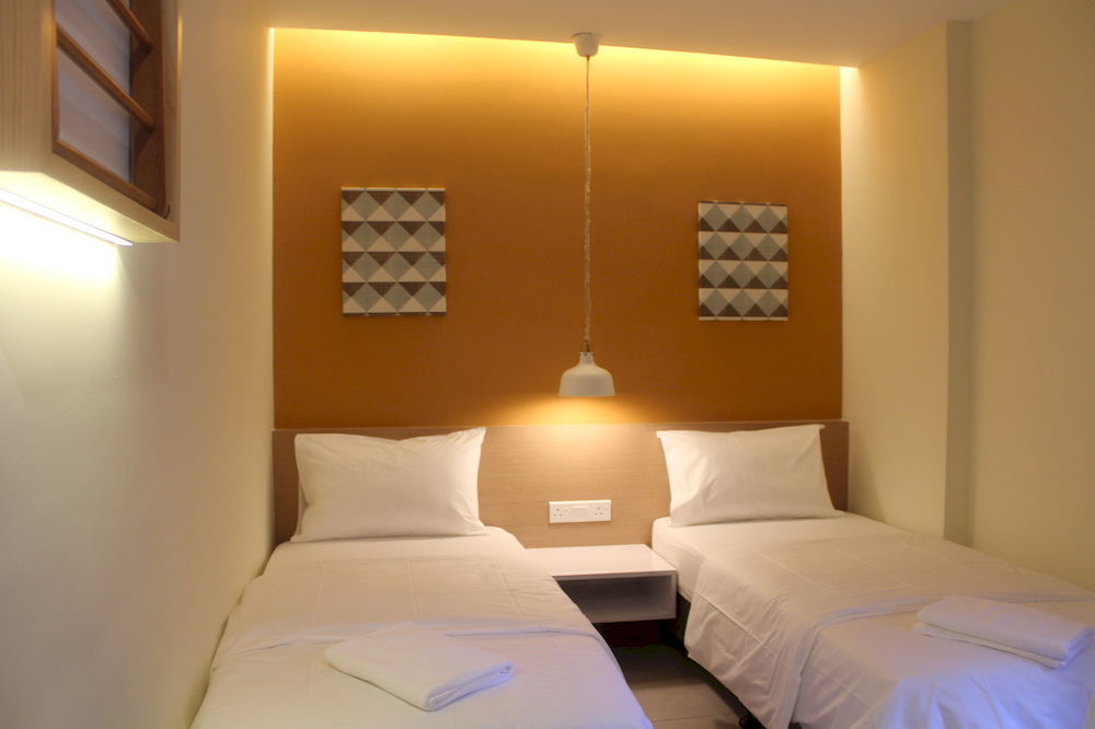 Hotel 1000 Miles 2*