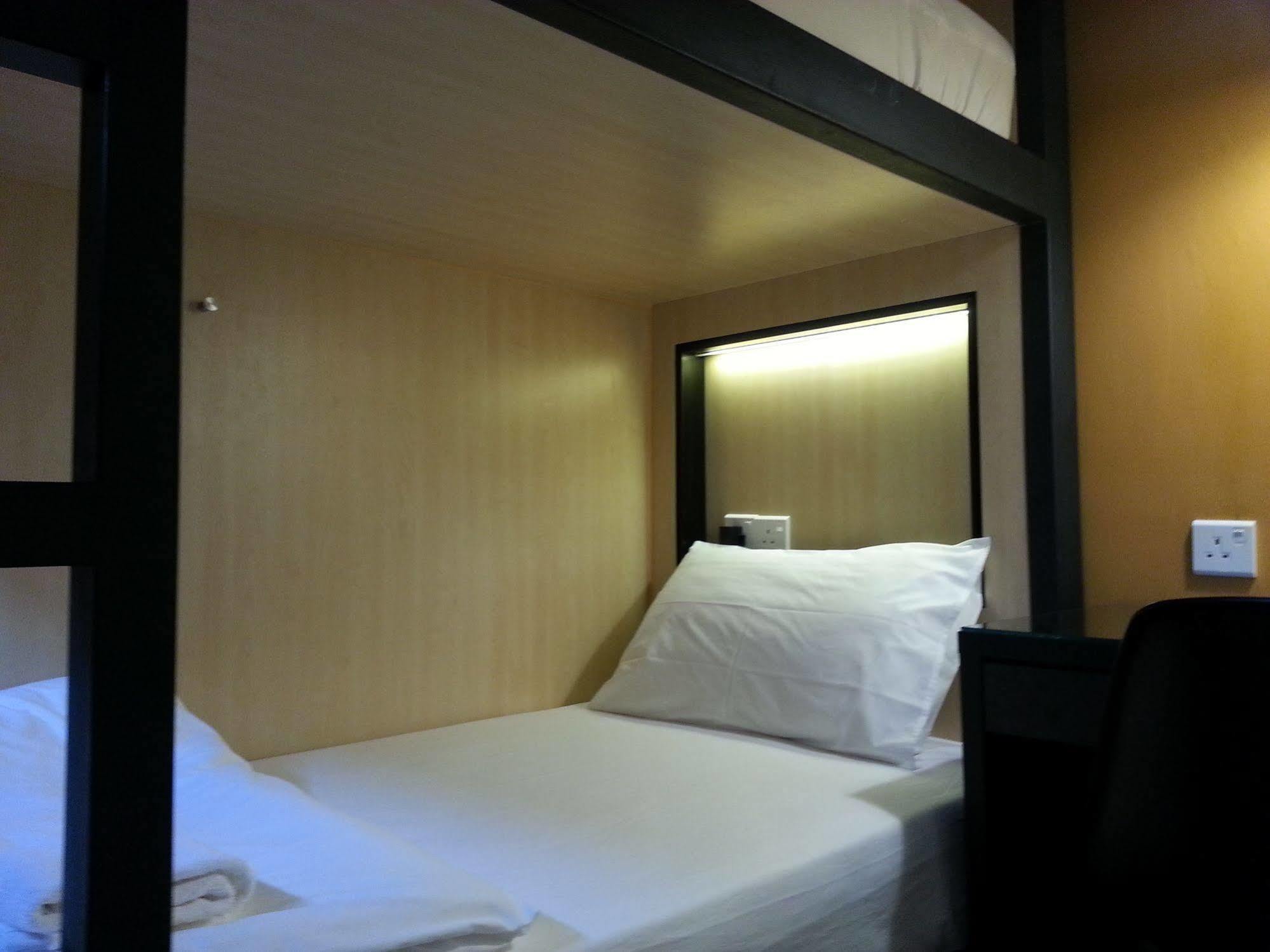 Hotel 1000 Miles 2*