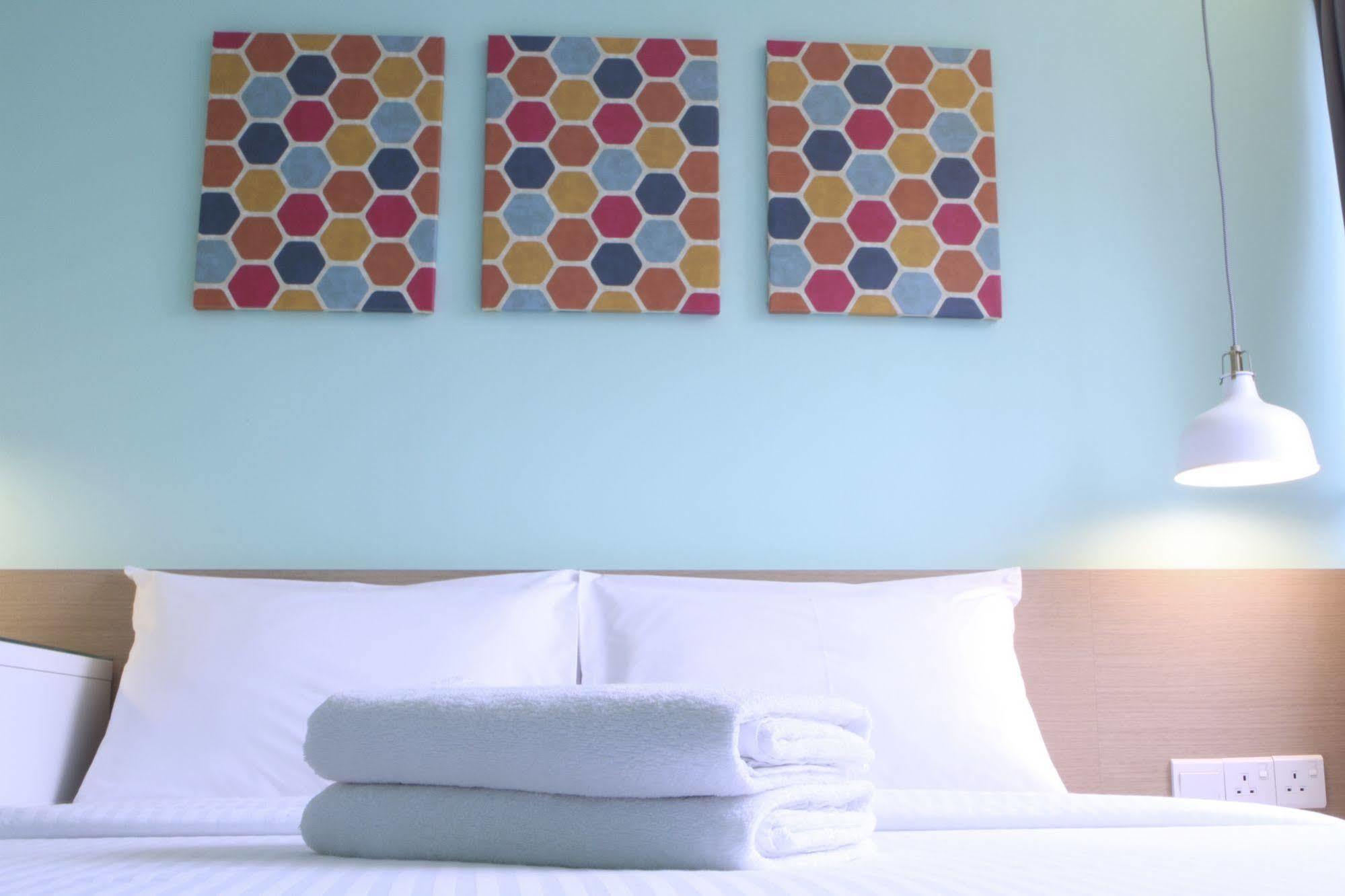 1000 Miles Hotel 2*